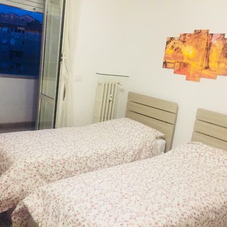 Female dormitory Bed & Breakfast Roma Exterior foto