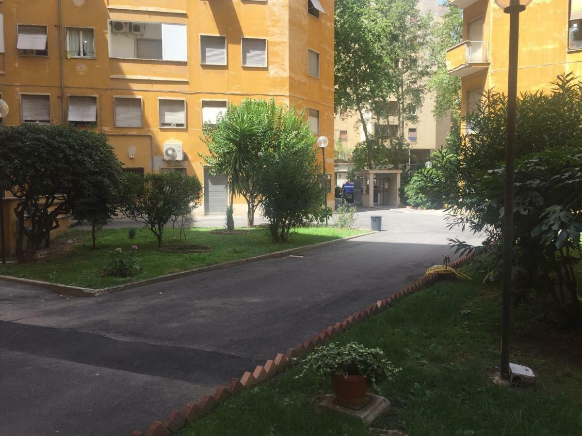 Female dormitory Bed & Breakfast Roma Exterior foto